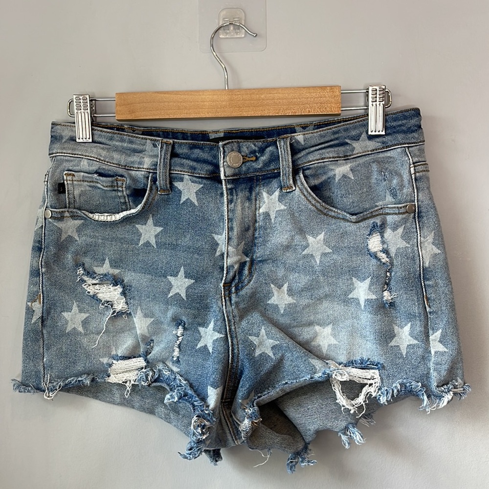Judy Blue Star Jean Shorts